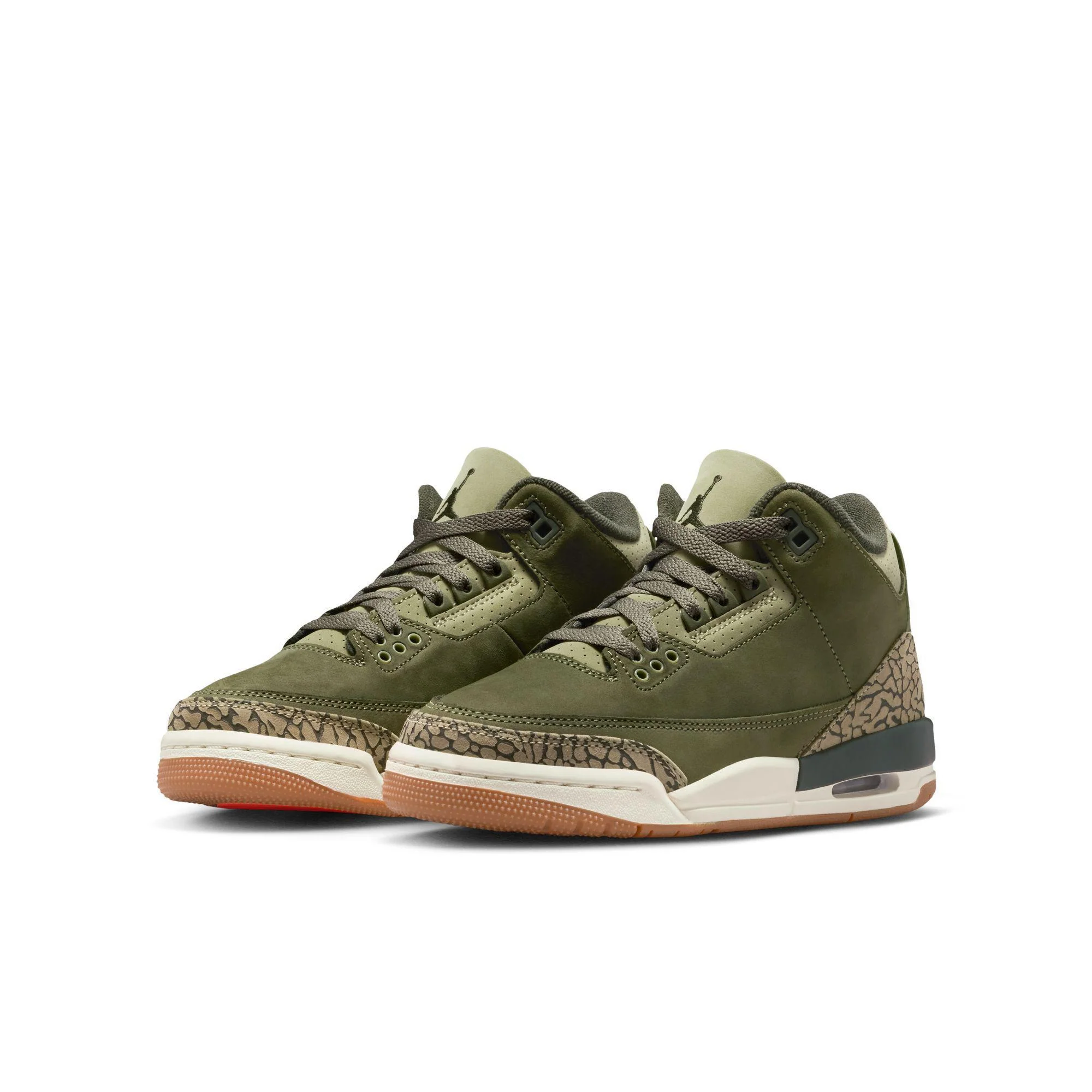 Air Jordan 3 Retro "Medium Olive" Big Kids' Shoes - Image 2