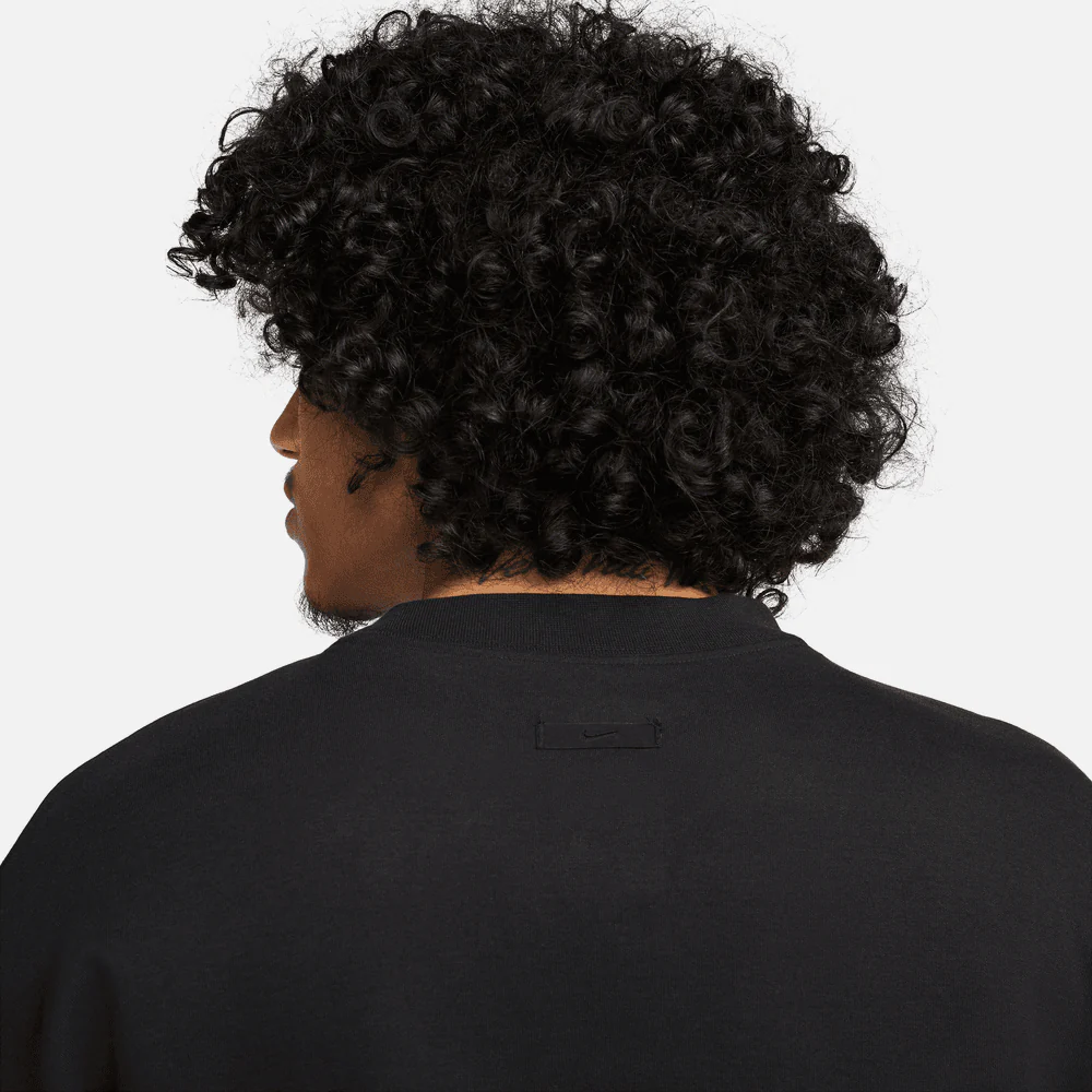 Nike Sportswear Tech Fleece Men's Oversized Short-Sleeve Sweatshirt - Image 6