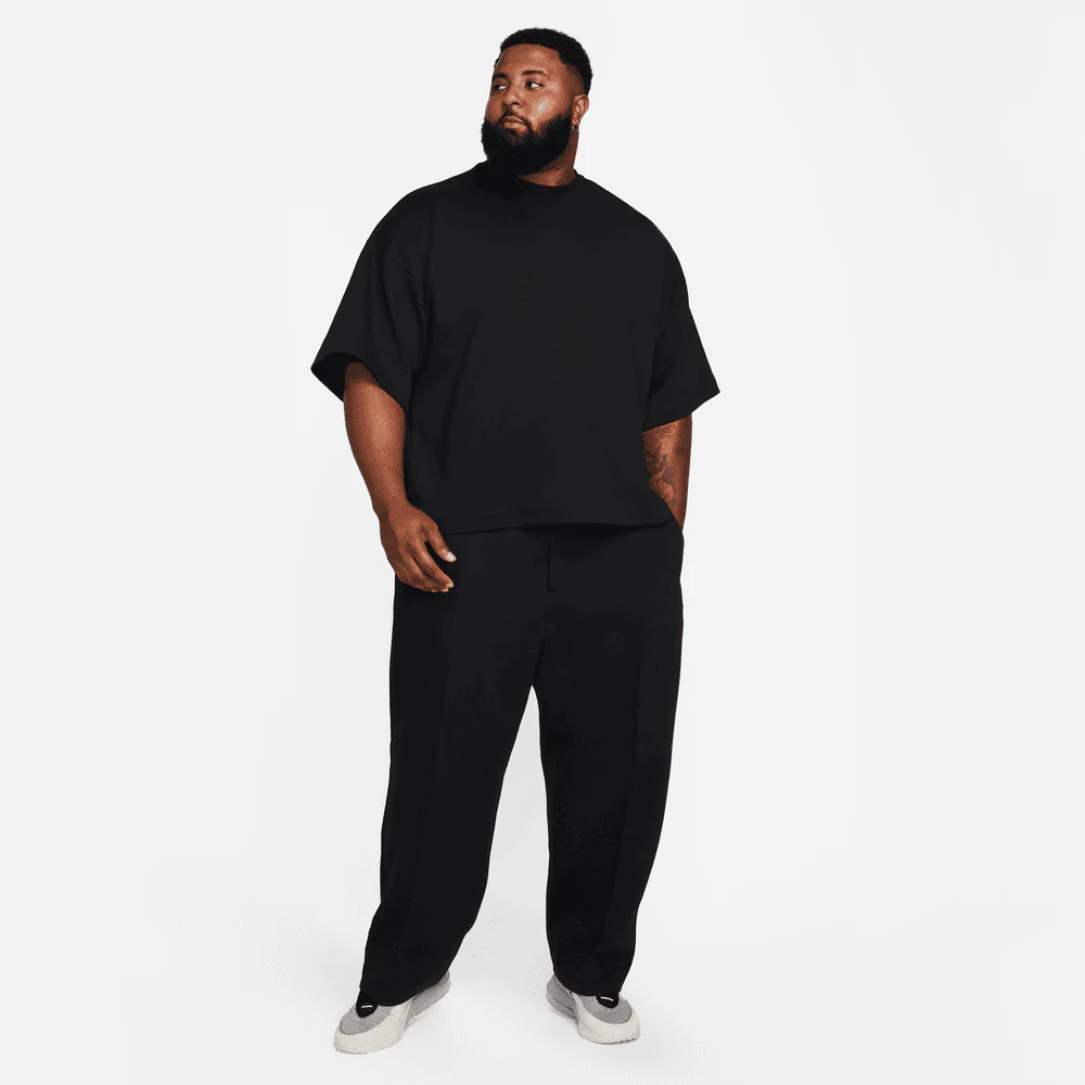 Nike Sportswear Tech Fleece Men's Oversized Short-Sleeve Sweatshirt - Image 7