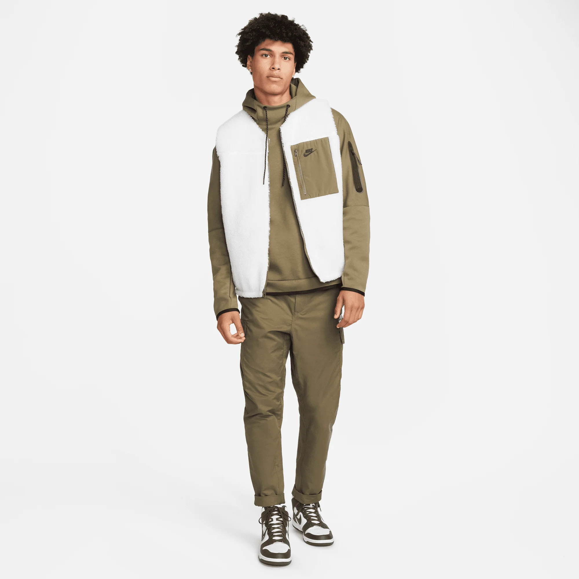 NIKE CLUB + REVERSIBLE WINTERIZED VEST - Image 8