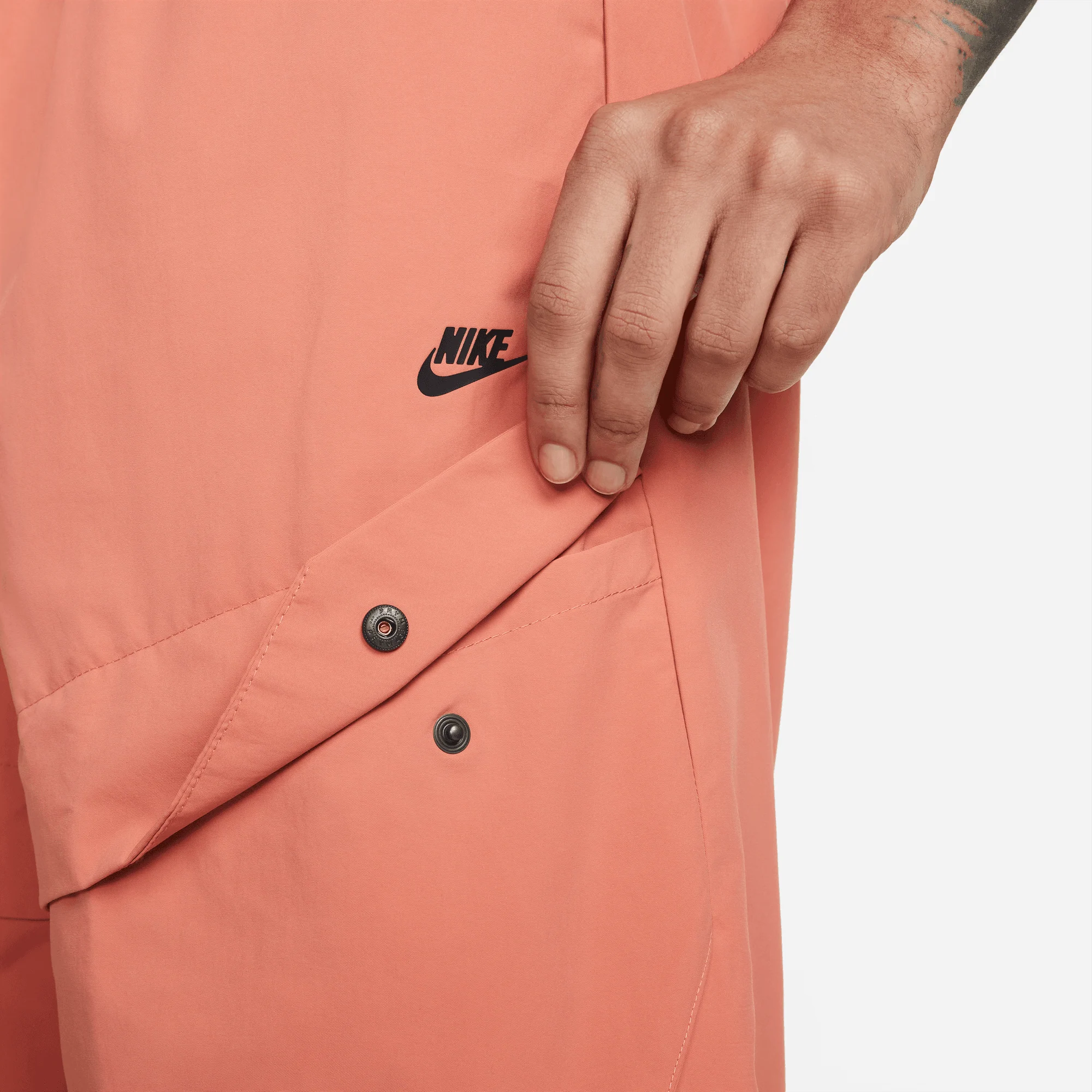NIKE SW TECH PACK CARGO SHORTS (MADDER ROOT) - Image 7